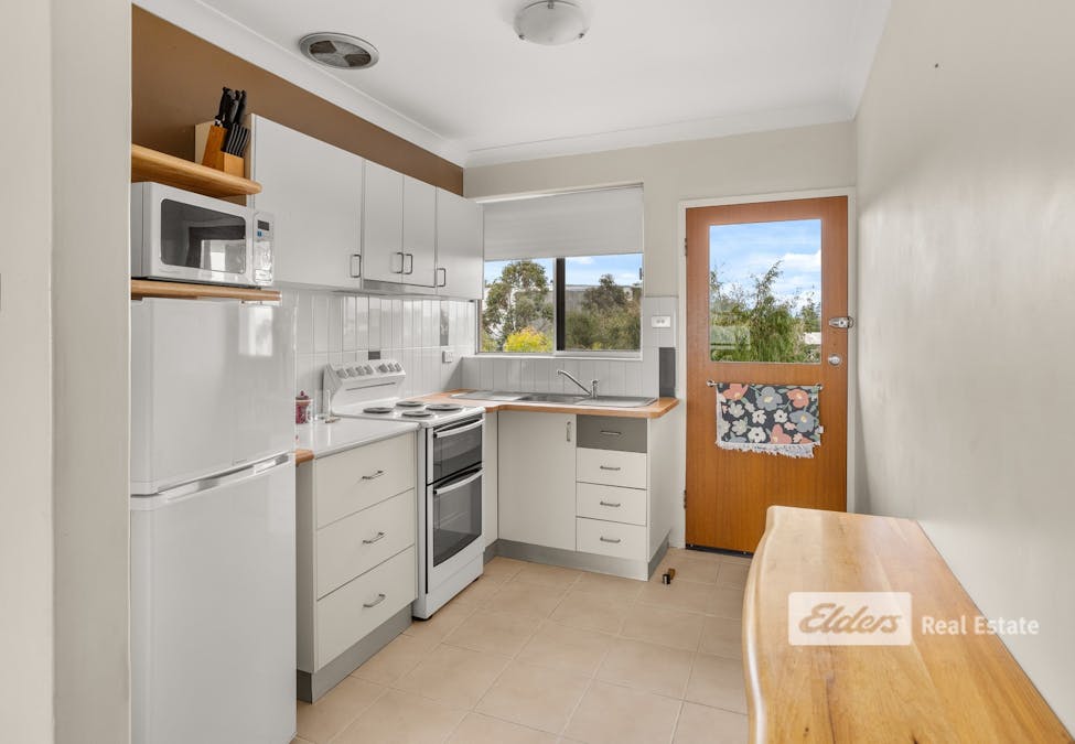 7/11B Wittenoom Street, Bunbury, WA, 6230 - Image 4