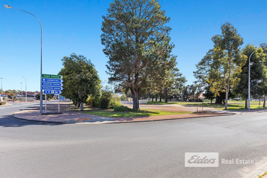 74 Throssell Street, Collie, WA, 6225 - Image 1