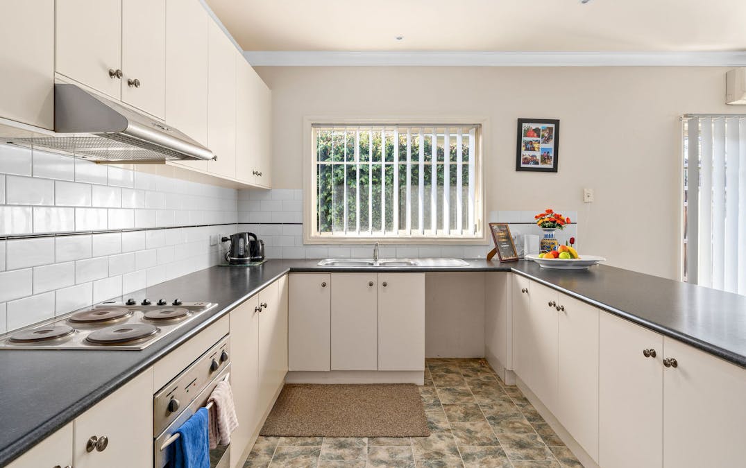 2/92 Nihil Street, Alexandra, VIC, 3714 - Image 4