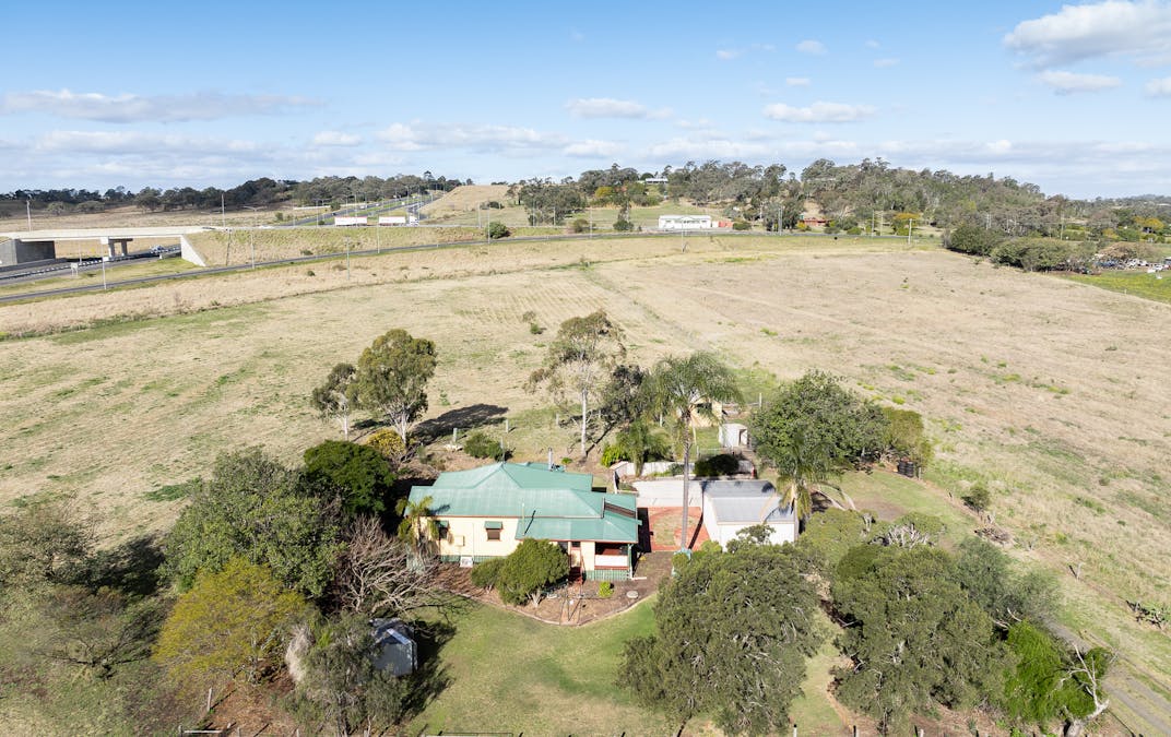 15-17 Jordan Court, Charlton, QLD, 4350 - Image 6