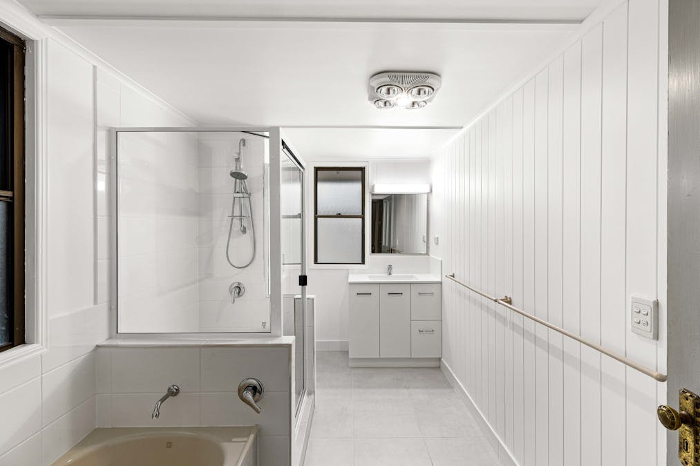 15-17 Jordan Court, Charlton, QLD, 4350 - Image 21
