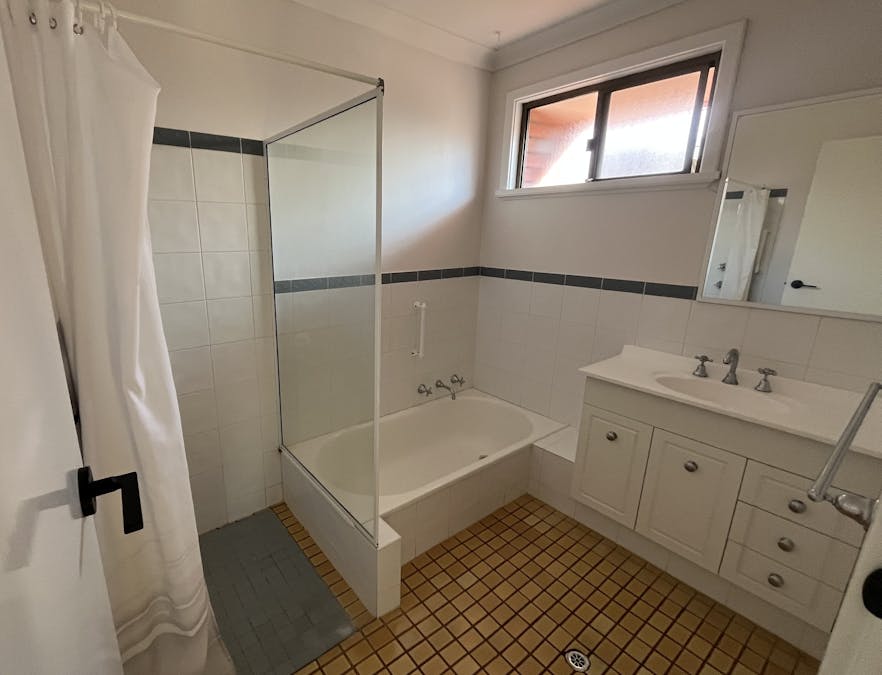 31 Ganfield Street, Carey Park, WA, 6230 - Image 10