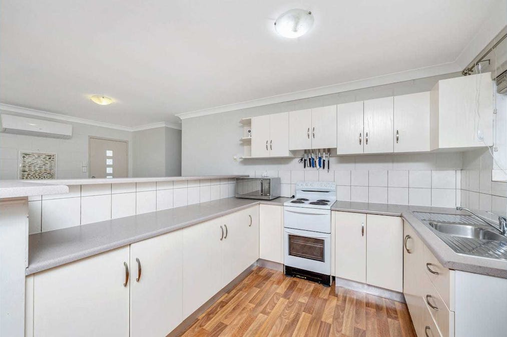 3 Tansey Street, Kelso, QLD, 4815 - Image 3