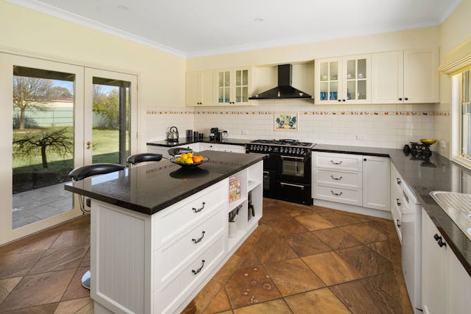 24 Bon Street, Alexandra, VIC, 3714 - Image 1