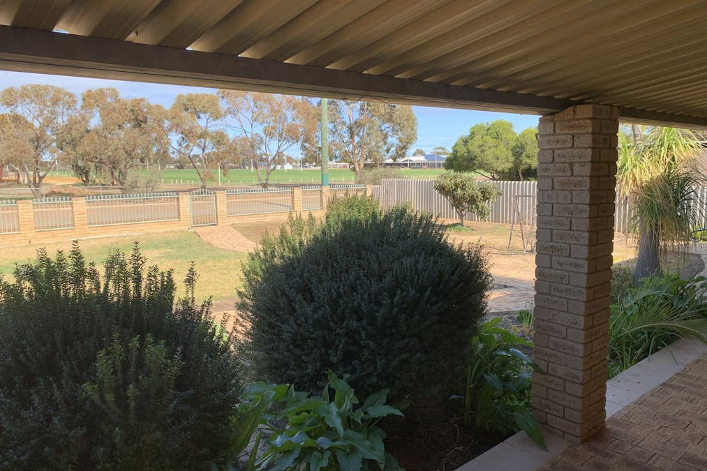 19 Dale Crescent, Narembeen, WA, 6369 - Image 5