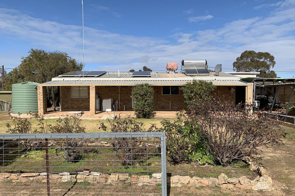 19 Dale Crescent, Narembeen, WA, 6369 - Image 22