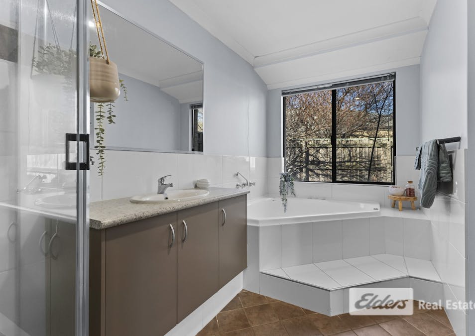 61 Kingston Drive, Australind, WA, 6233 - Image 13