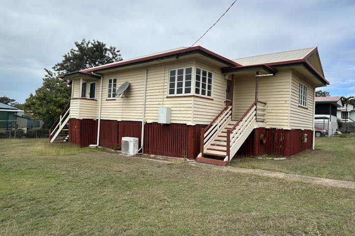 2 Elizabeth Street, South Gladstone, QLD, 4680