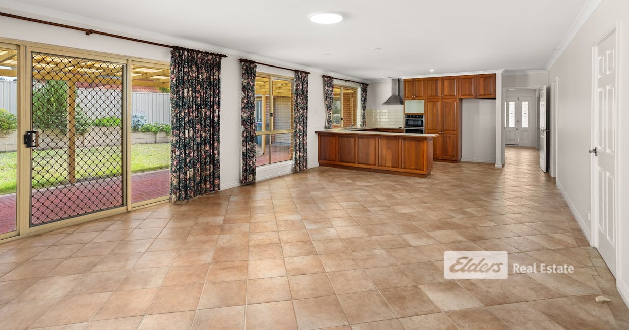 44 Mindalong Close, South Bunbury, WA, 6230 - Image 5