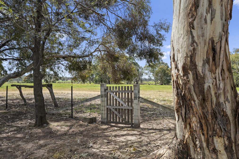 23 Gilliland Road, Euroa, VIC, 3666 - Image 20