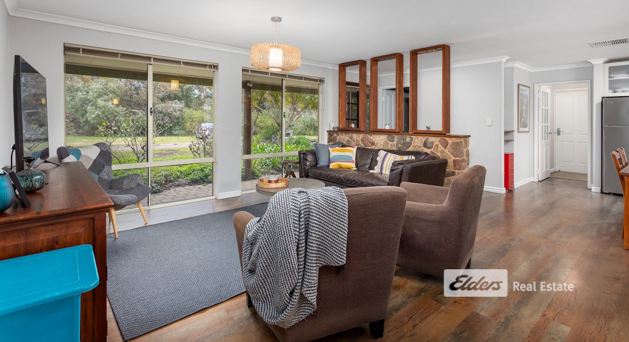 10 Buckland Way, Australind, WA, 6233 - Image 5