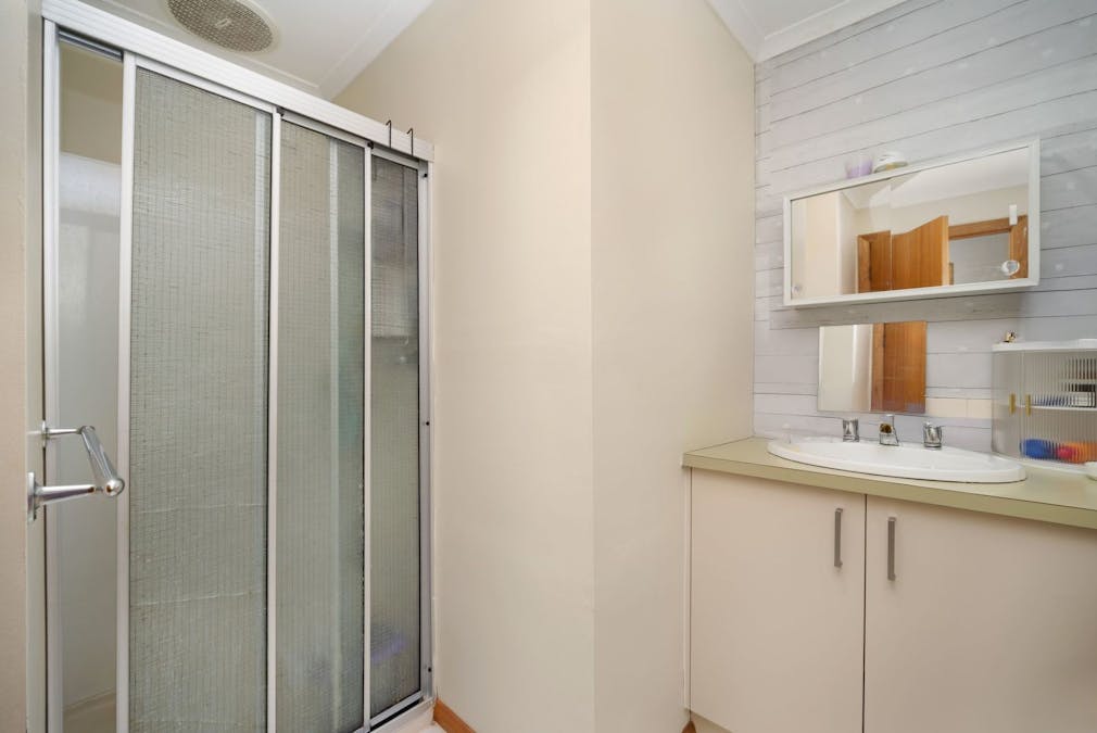 1-3/13 Fyfe Street, Hamilton, VIC, 3300 - Image 10