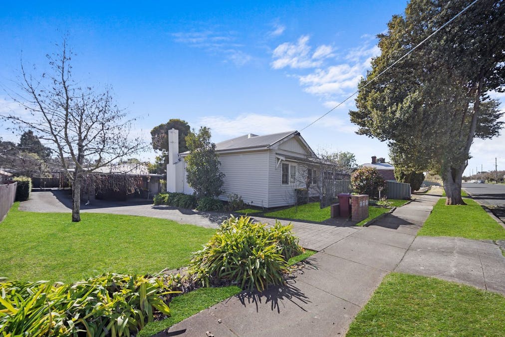 1-3/13 Fyfe Street, Hamilton, VIC, 3300 - Image 11