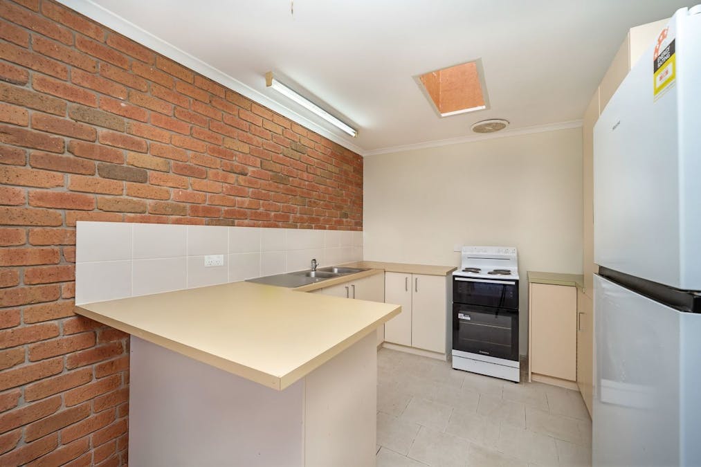 1-3/13 Fyfe Street, Hamilton, VIC, 3300 - Image 4