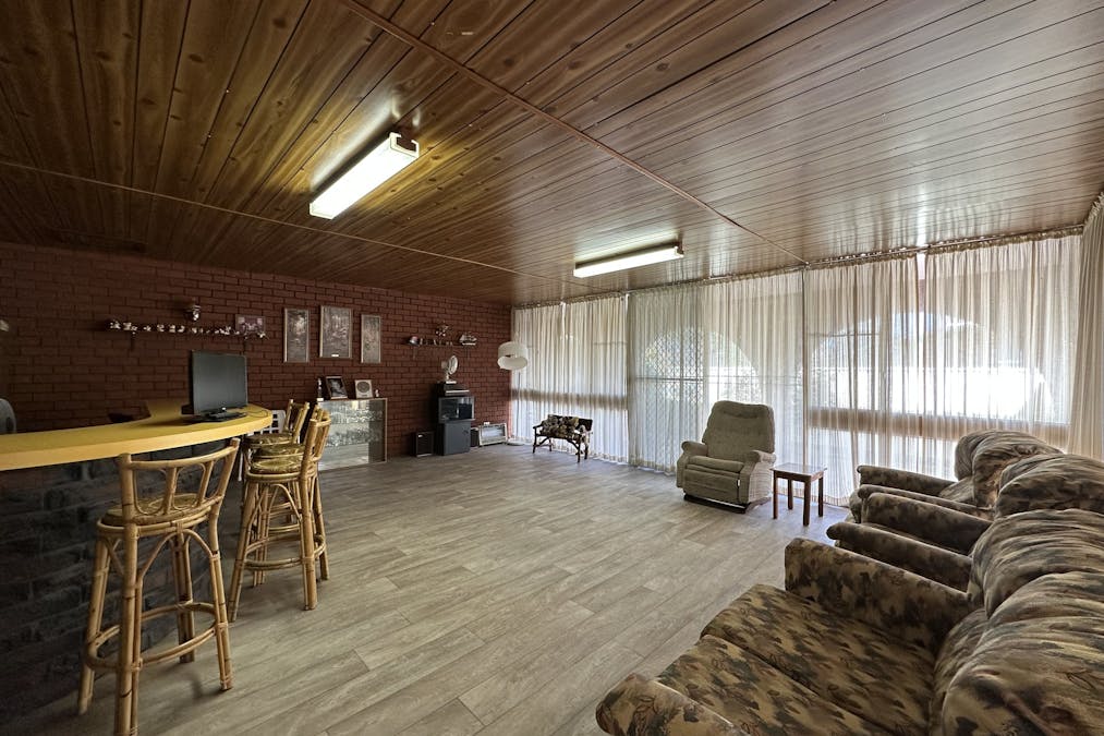 6 Kobeelya Avenue, Katanning, WA, 6317 - Image 4