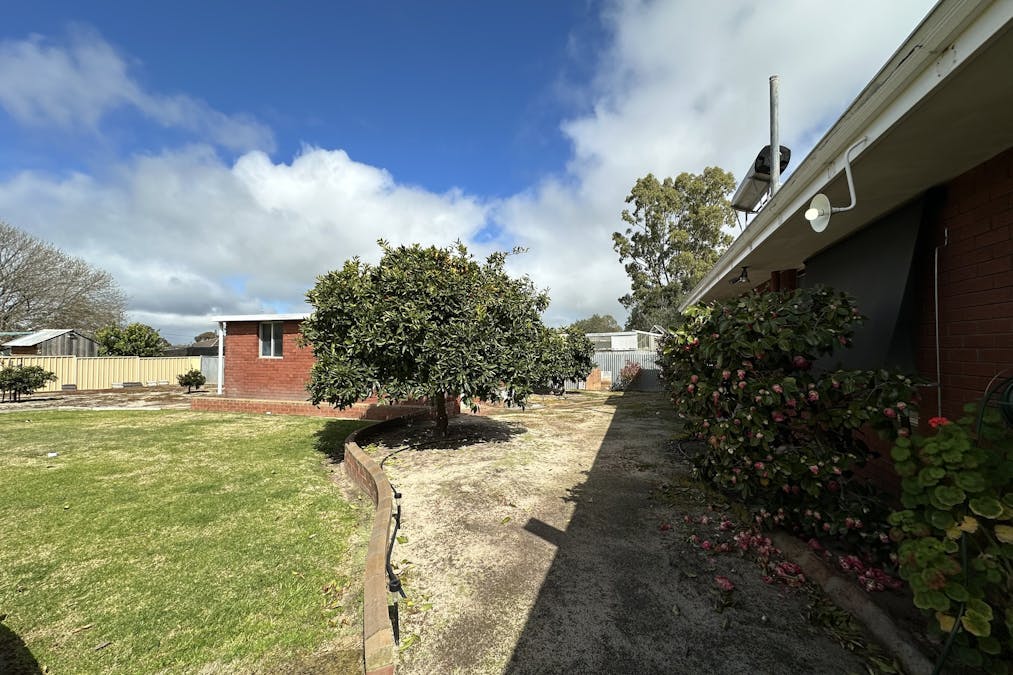 6 Kobeelya Avenue, Katanning, WA, 6317 - Image 25