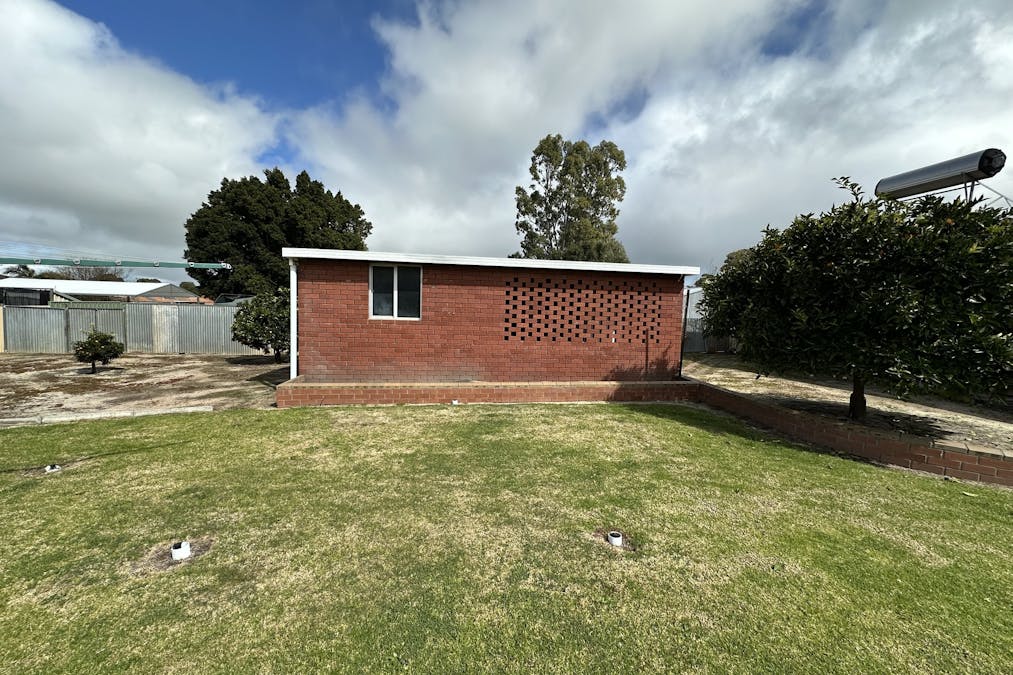 6 Kobeelya Avenue, Katanning, WA, 6317 - Image 27