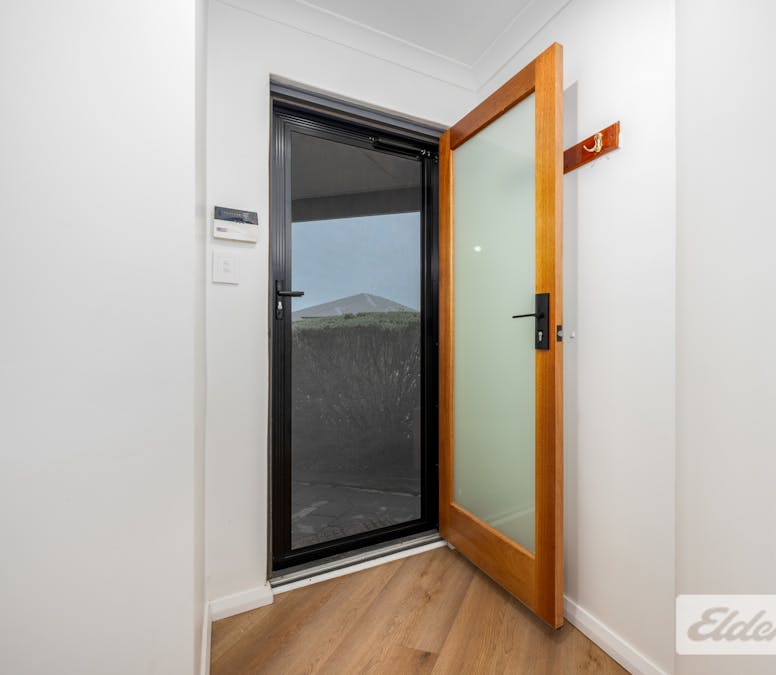 39 Lucky Bay Road, Secret Harbour, WA, 6173 - Image 2