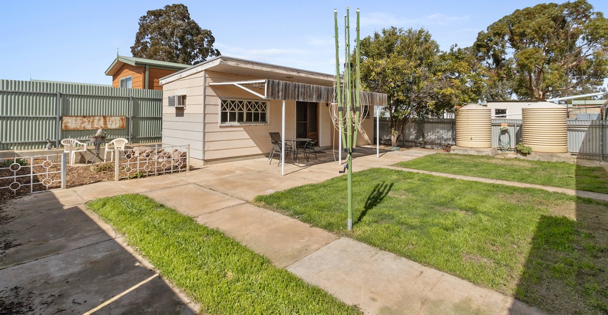 14 Manders Street, Solomontown, SA, 5540 - Image 16