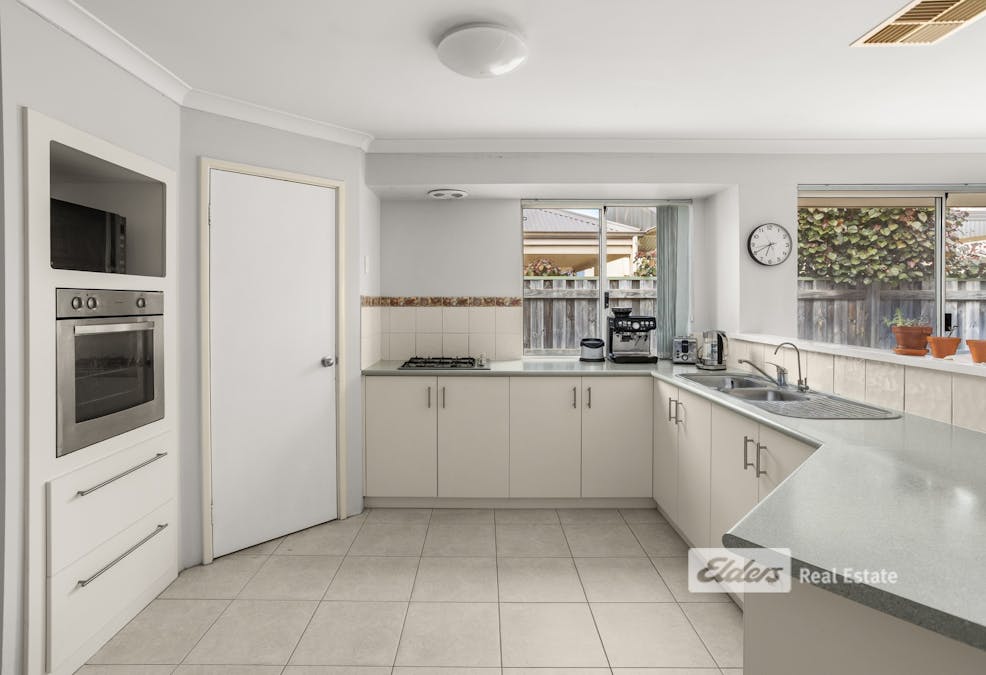 22 Rosbery Lane, Australind, WA, 6233 - Image 3