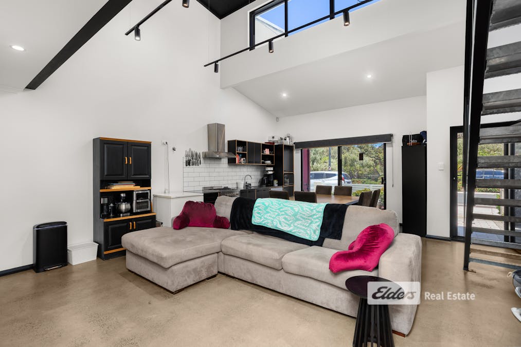 9 Wicklow Boulevard, Dalyellup, WA, 6230 - Image 2