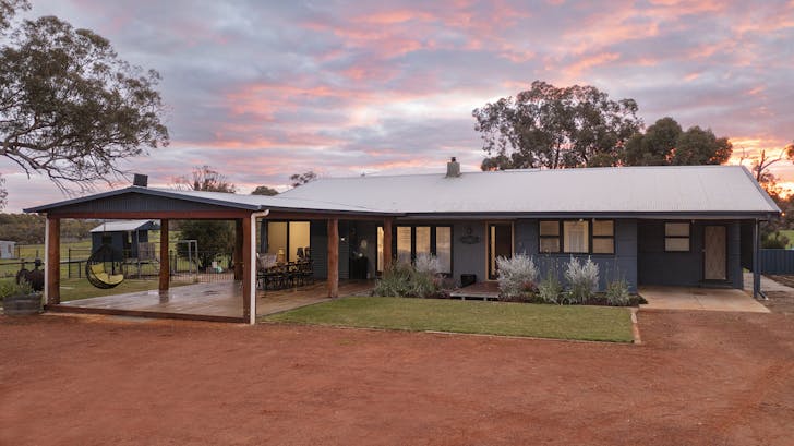 124 Boyagarra Road, Brookton, WA, 6306 - Image 1