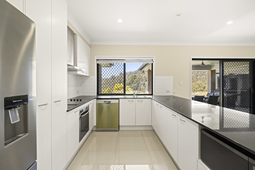 98 Hell Hole Creek Road, Preston, QLD, 4352 - Image 6