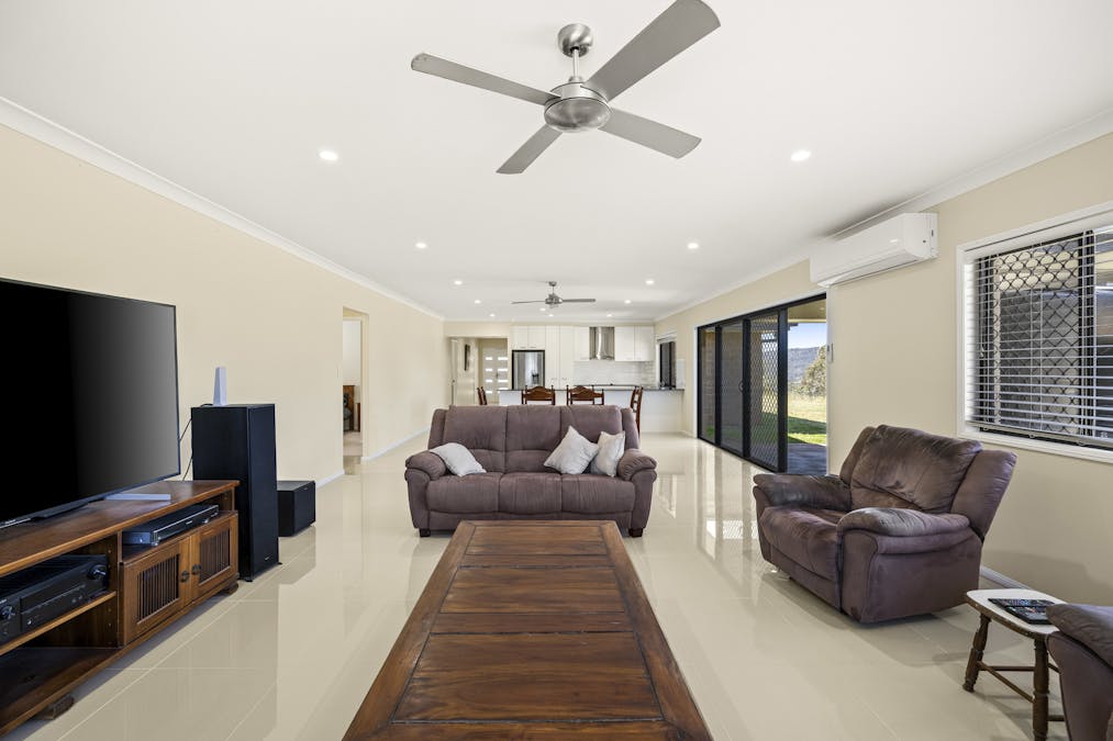 98 Hell Hole Creek Road, Preston, QLD, 4352 - Image 9
