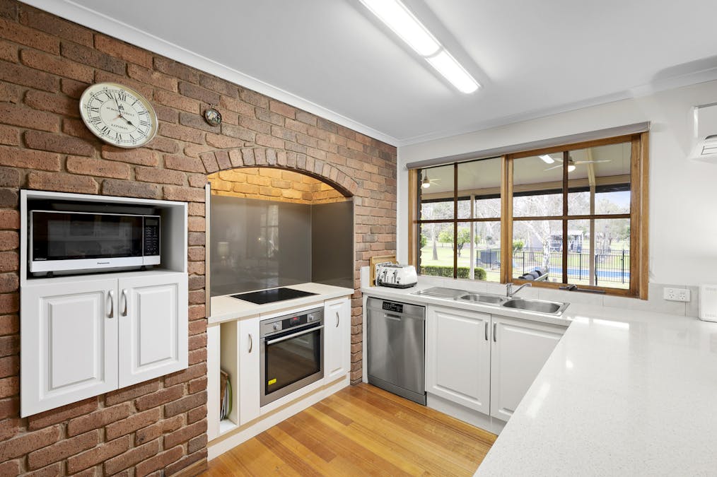 51 Hillview Road, Euroa, VIC, 3666 - Image 11