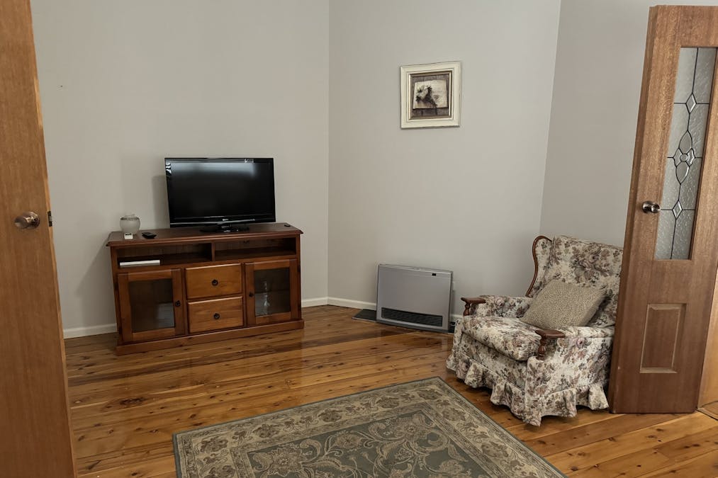 33 Victoria Street, Parkes, NSW, 2870 - Image 10