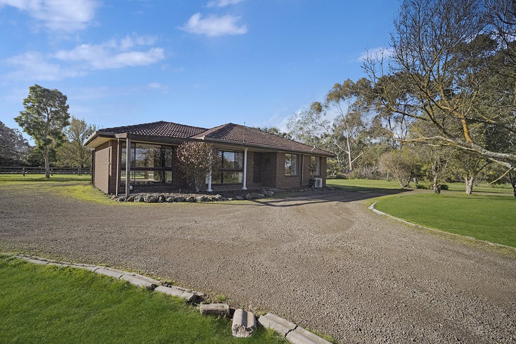222 Kenny Street, Hamilton, VIC, 3300 - Image 2
