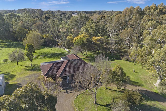 222 Kenny Street, Hamilton, VIC, 3300 - Image 1