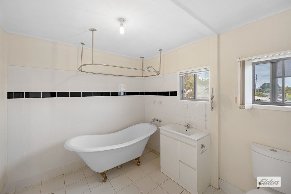 10 Schafer Street, Clinton, QLD, 4680 - Image 13