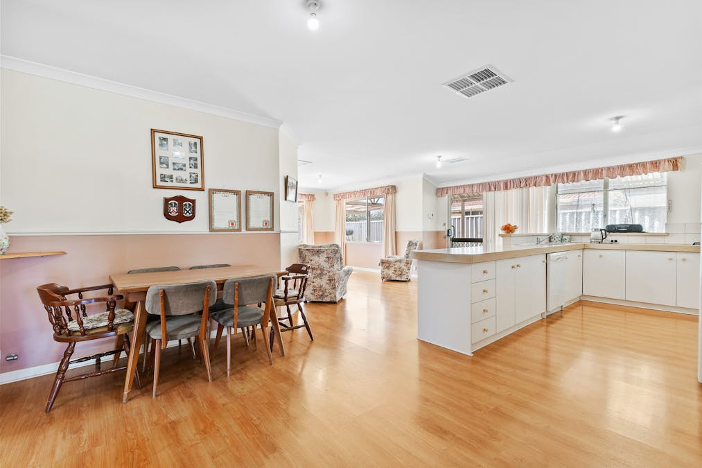 6 Morritt Close, Rockingham, WA, 6168 - Image 8
