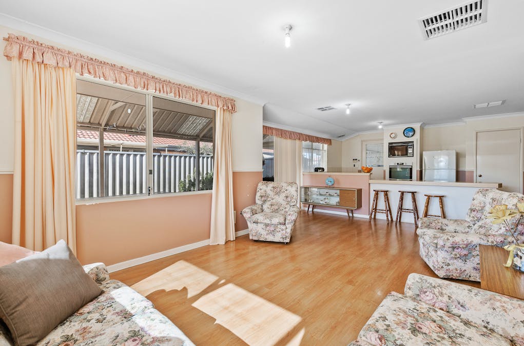 6 Morritt Close, Rockingham, WA, 6168 - Image 11