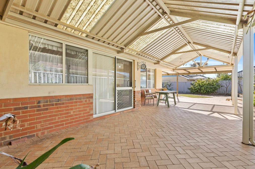 6 Morritt Close, Rockingham, WA, 6168 - Image 18