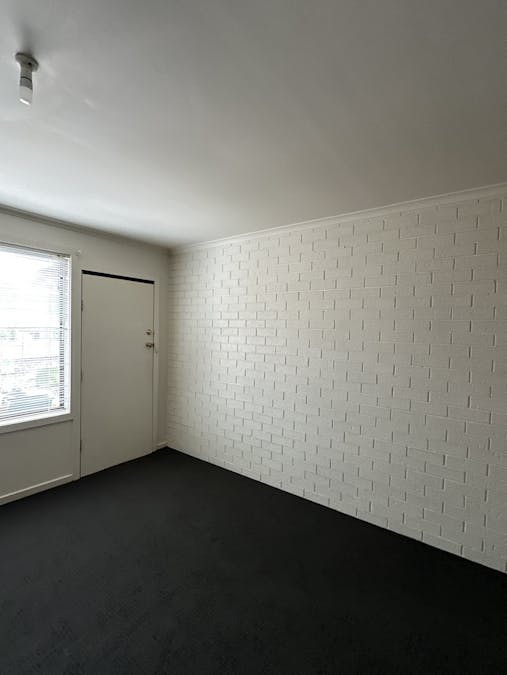 3/10 Tennyson Street, Hamilton, VIC, 3300 - Image 3