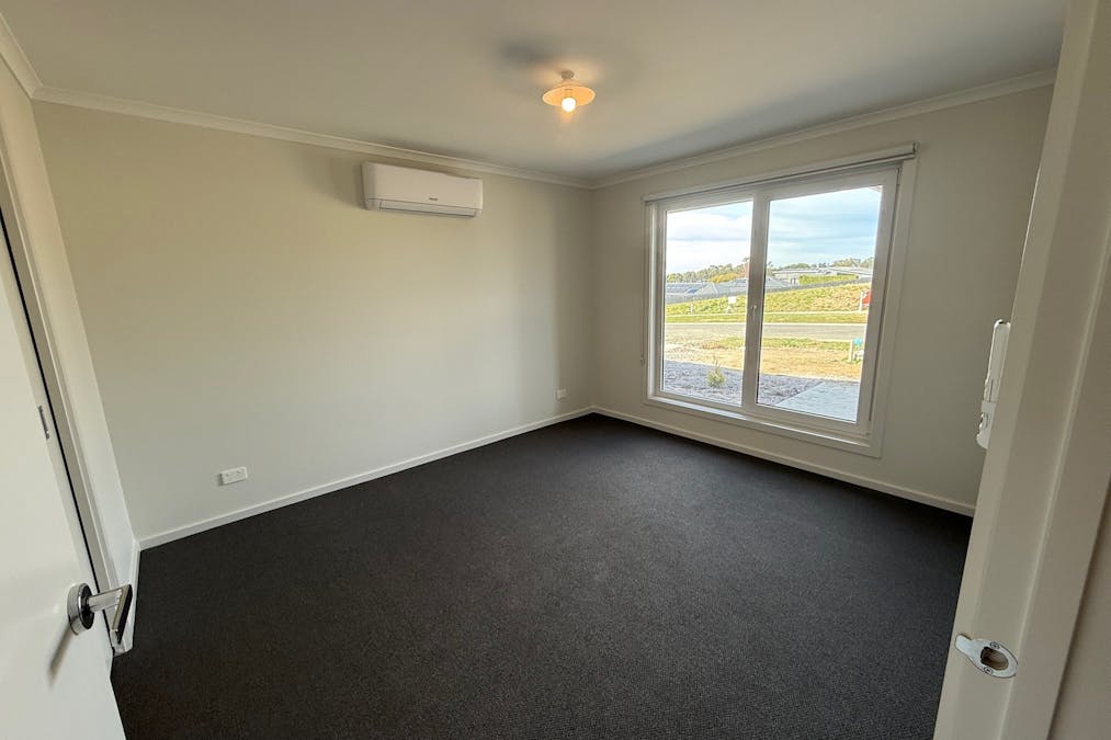 42 Isabella Boulevard, Korumburra, VIC, 3950 - Image 5