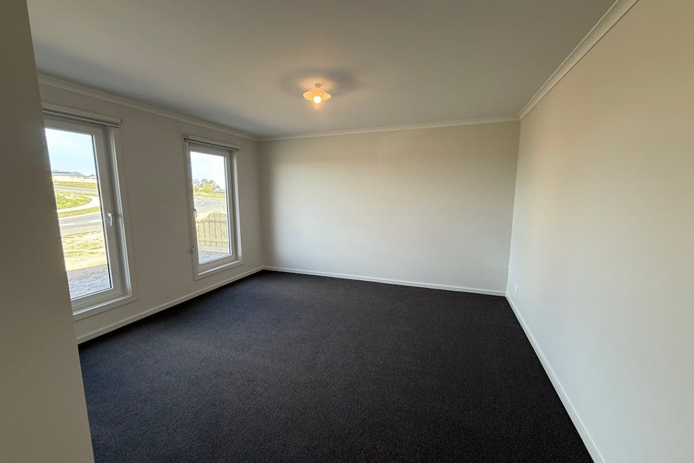 42 Isabella Boulevard, Korumburra, VIC, 3950 - Image 8