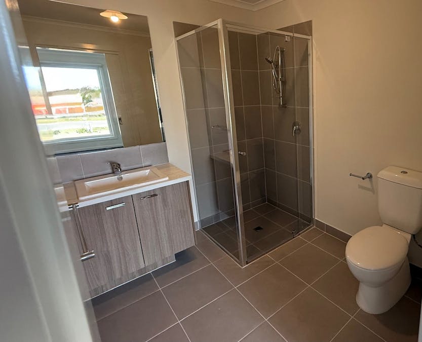 42 Isabella Boulevard, Korumburra, VIC, 3950 - Image 7