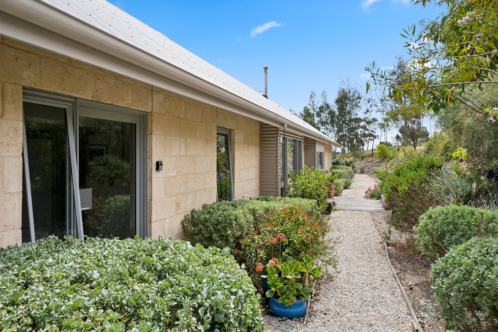 105 Norman Drive, Clare, SA, 5453 - Image 3