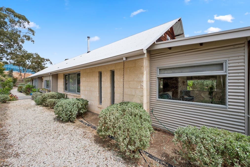 105 Norman Drive, Clare, SA, 5453 - Image 27
