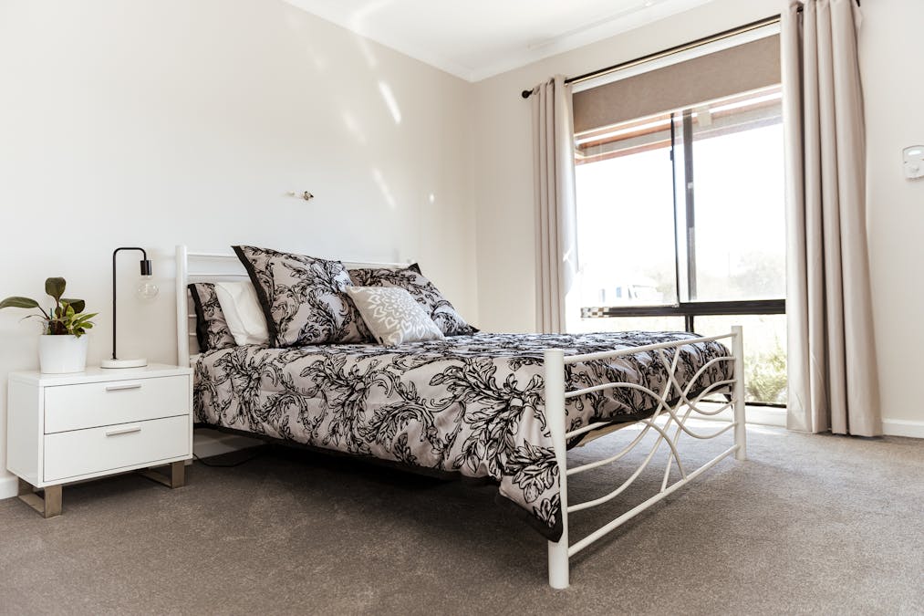 5 Lewis Street, Merredin, WA, 6415 - Image 13