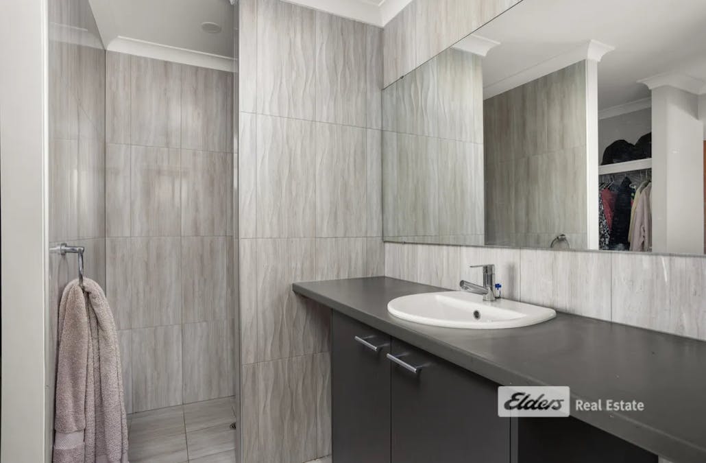36 Barwon Way, Australind, WA, 6233 - Image 5