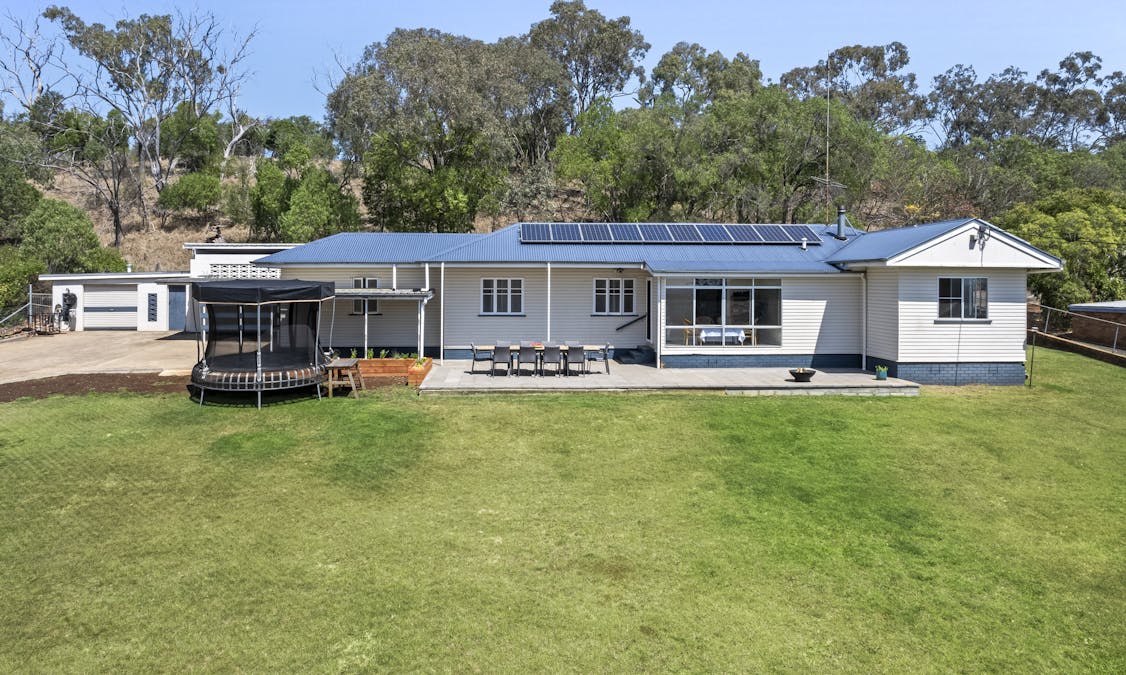 42 Toowoomba Road, Oakey, QLD, 4401 - Image 3
