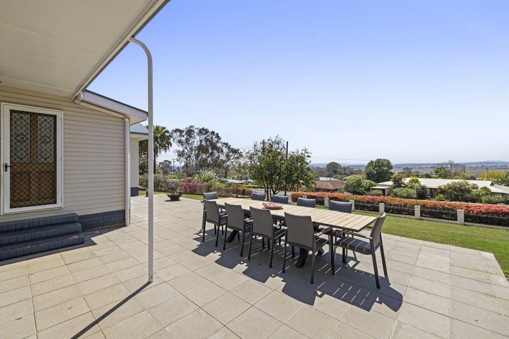 42 Toowoomba Road, Oakey, QLD, 4401 - Image 5