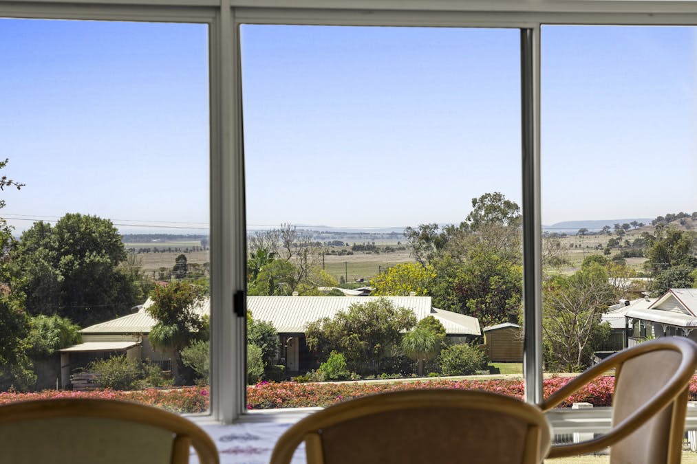 42 Toowoomba Road, Oakey, QLD, 4401 - Image 7