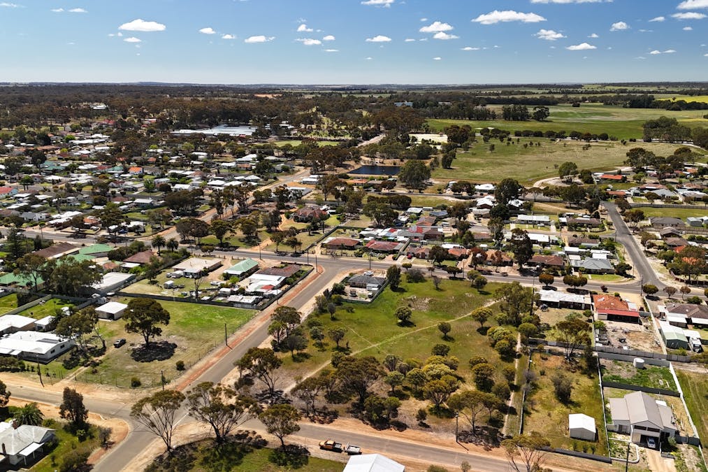 62 Rogers Avenue, Katanning, WA, 6317 - Image 22