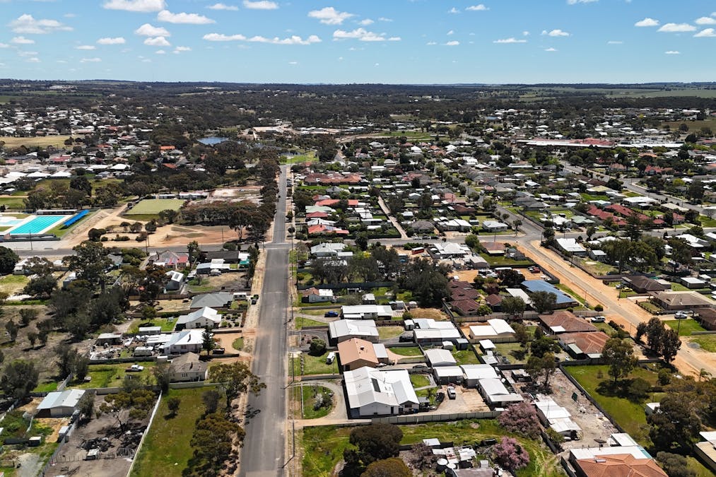 62 Rogers Avenue, Katanning, WA, 6317 - Image 18