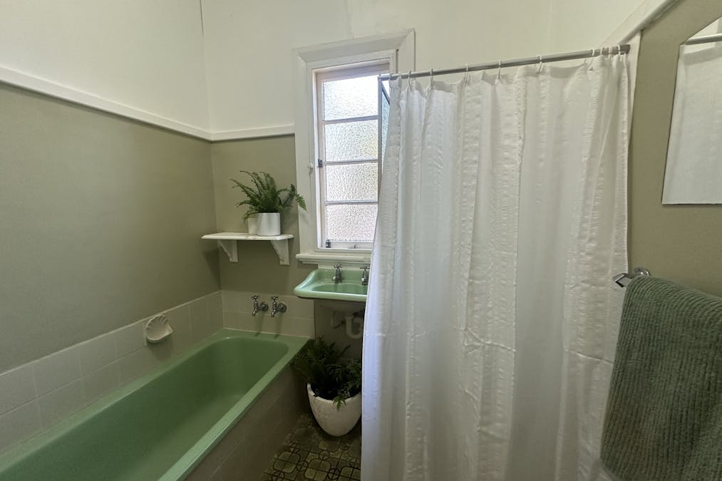24 Adam Street, Katanning, WA, 6317 - Image 19